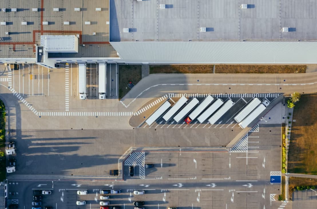 DHL oferece 25 vagas de emprego na área de logística em Louveira