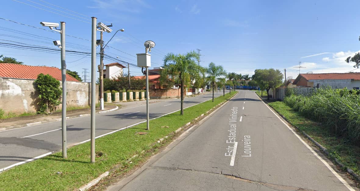 Mais um radar em Vinhedo na entrada da cidade de quem entra e sai para Louveira