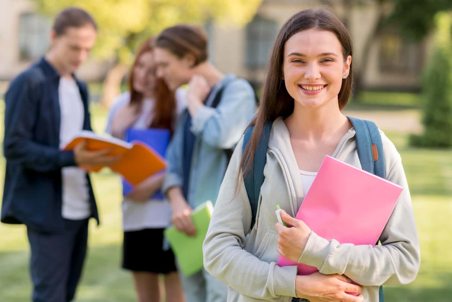 Louveira inicia programa de estágio remunerado para estudantes do ensino médio e EJA