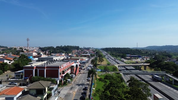 O Comércio Local de Louveira: Um Pilar da Economia e da Comunidade