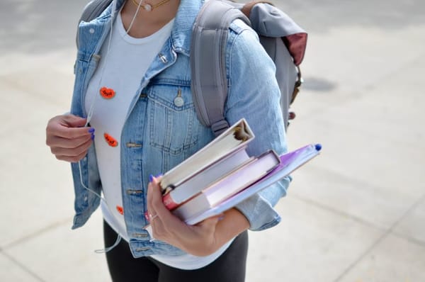 Prefeitura de Louveira abre inscrições para transporte de estudantes de cursos universitário e técnicos