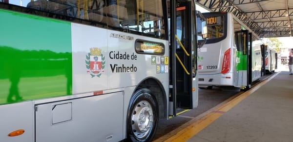 Vinhedo implementa ônibus a R$ 1 nos finais de semana; em Louveira é gratuito desde 2021