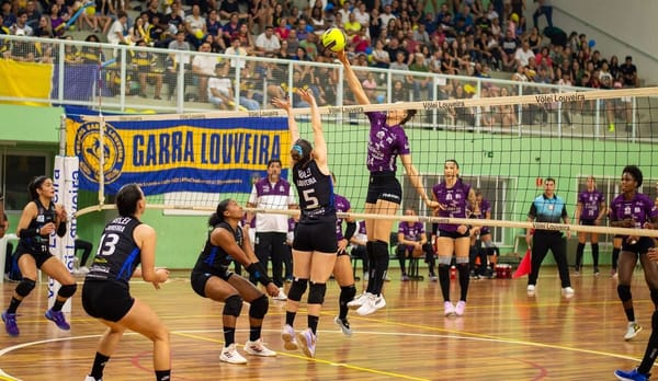 Vôlei Louveira joga em casa contra o Renasce Sorocaba em disputa pelo Campeonato Paulista