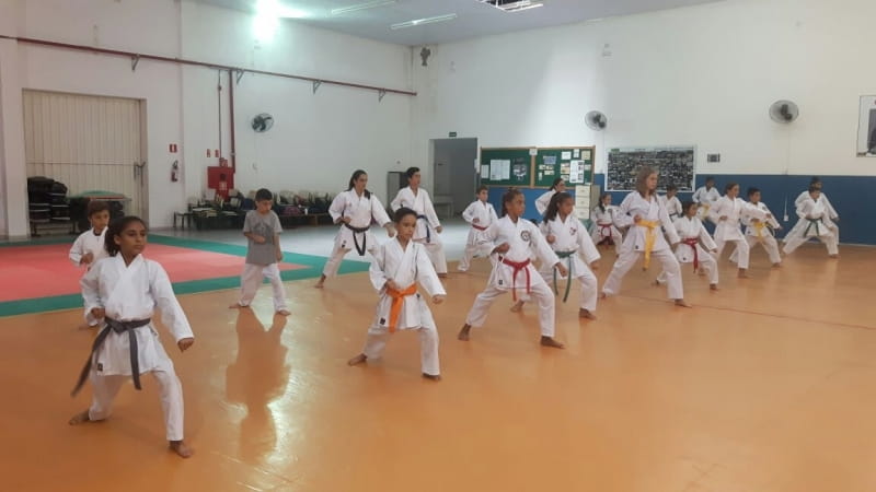 Vinhedo abre mais de 1,5 mil vagas em 18 modalidades nas Escolinhas Municipais de Esportes