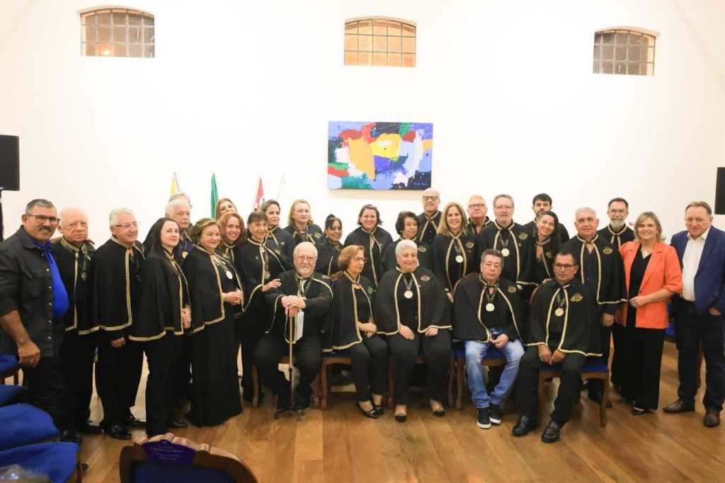 Louveirando: O Nosso Canto