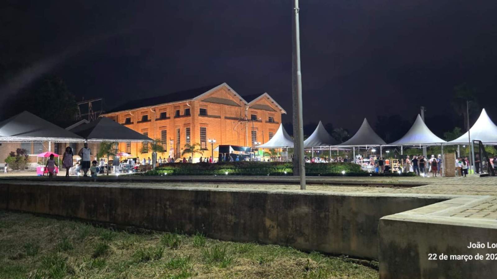 Louveirando: Fiat Lux