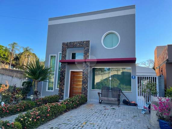 Casa à venda com 3 quartos, sendo 2 suítes, em Portal do Bosque, Louveira - SP