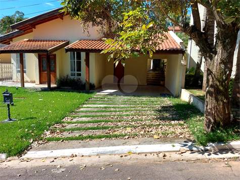 Casa à venda com 3 quartos, sendo 1 suíte, em Villaggio Capríccio, Louveira - SP