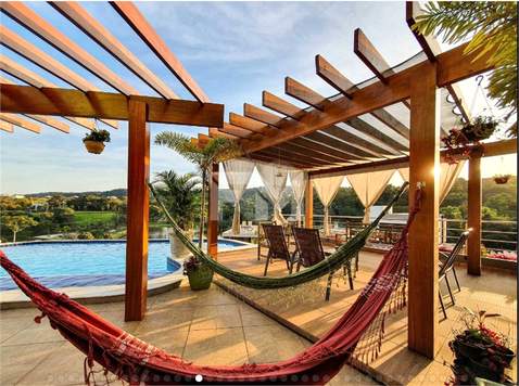 Casa à venda com 3 quartos, sendo 3 suítes, em Residencial Villas Imperiais, Itupeva - SP