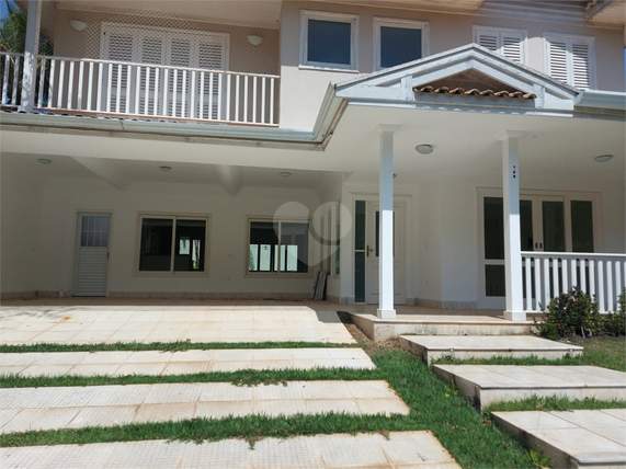 Sobrado à venda com 3 quartos, sendo 3 suítes, em Villaggio Capríccio, Louveira - SP