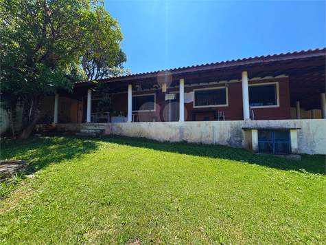 Chácara à venda com 3 quartos, sendo 1 suíte, em Chácara Companheiros, Jundiaí - SP