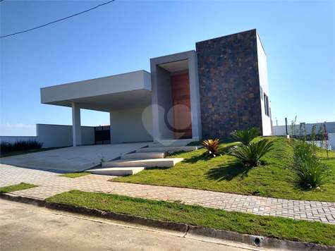 Casa  à venda com 3 quartos, sendo 3 suítes, no condomínio Residencial Terras da Alvorada, Itupeva - SP
