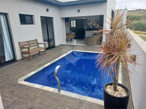 Casa à venda com 3 quartos, sendo 3 suítes, em Bom Retiro, Bragança Paulista - SP