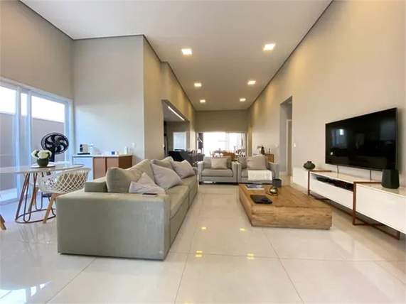 Casa Térrea à venda com 3 quartos, sendo 3 suítes, em Medeiros, Jundiaí - SP