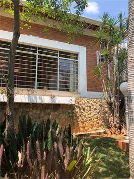 Casa Térrea à venda com 4 quartos no Centro, Vinhedo - SP