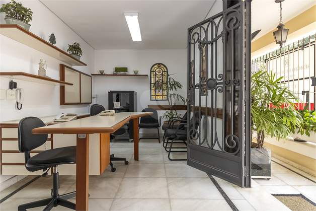 Casa à venda com 12 quartos em Pacaembú, São Paulo - SP