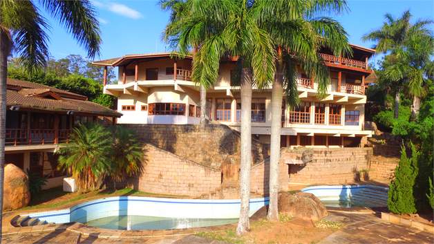 Casa à venda com 14 quartos, sendo 10 suítes, em Observatório, Vinhedo - SP