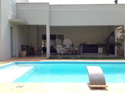 Casa  à venda com 3 quartos, sendo 2 suítes, no condomínio Reserva Dos Vinhedos, Louveira - SP