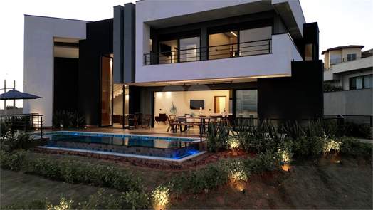 Casa à venda com 4 quartos, sendo 4 suítes, em Condomínio Campo de Toscana, Vinhedo - SP