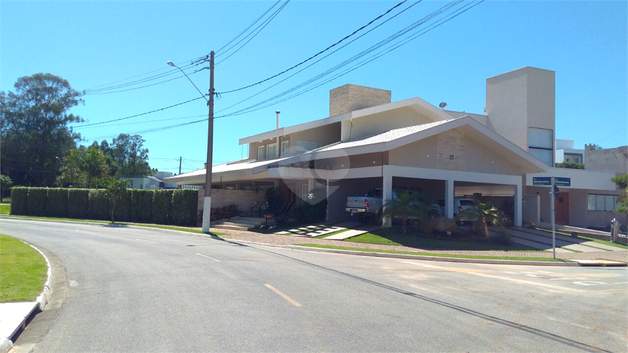 Casa à venda com 5 quartos, sendo 3 suítes, em Reserva Dos Vinhedos, Louveira - SP