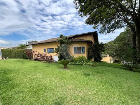 Casa  à venda ou para alugar com 4 quartos, sendo 3 suítes, no condomínio Estância Marambaia, Vinhedo - SP