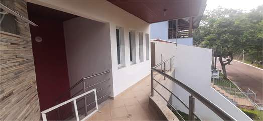 Sobrado à venda com 4 quartos, sendo 1 suíte, em Condomínio Villaggio Capriccio, Louveira - SP