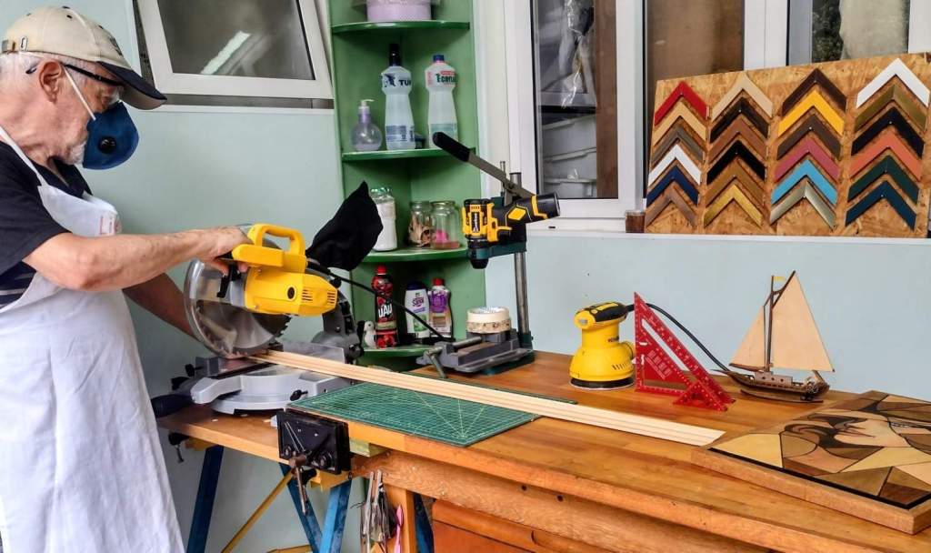 Arte em madeira: morador de Louveira produz molduras personalizadas para eternizar histórias